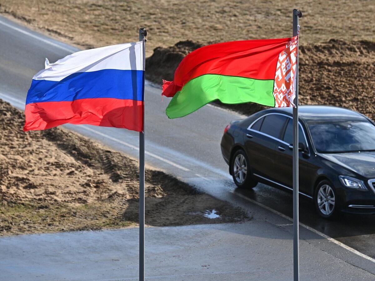    Флаги России и Белоруссии© РИА Новости / Виктор Толочко