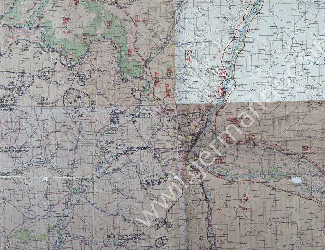 Боюсь, что на ней будет трудно что-то разглядеть,, но увеличивать не получается.