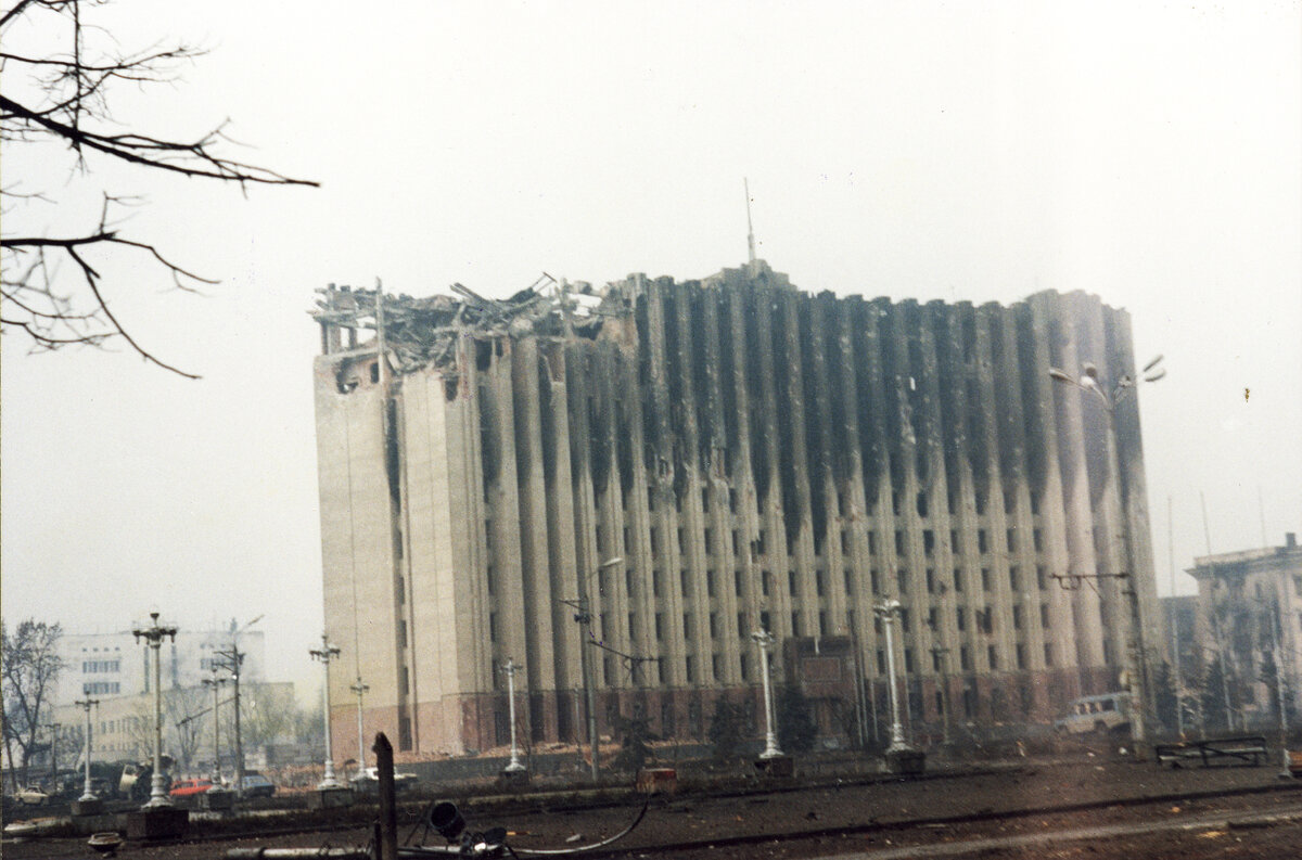 С тех пор прошло 29 лет, и за это время город возродился, если бы ни его прекрасное имя, то можно было бы написать, что он на букву "Ф"-Феникс!