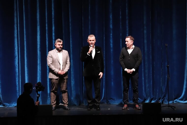    На предпоказ в Екатеринбург приехали режиссер Арман Ордян, ведущий Павел Астахов и автор сценария Александр Федоров