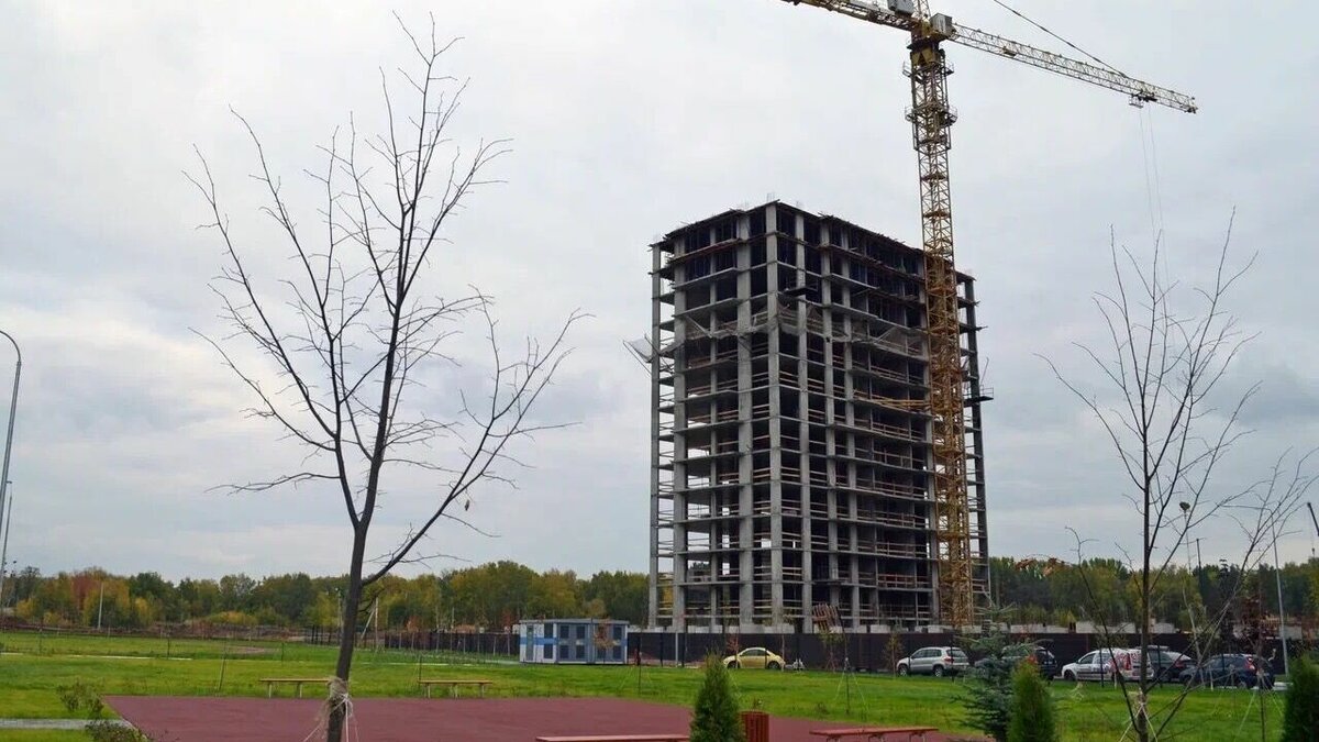     Министр строительства и ЖКХ России Ирек Файзуллин предложил застройщикам снизить цены на жилье. Об этом он заявил в ходе XXIV Ясинской международной научной конференции.