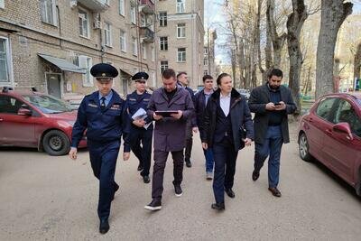    Специалисты ГУСТ Подмосковья в Дубне © Пресс-служба Главного управления содержания территорий Московской области