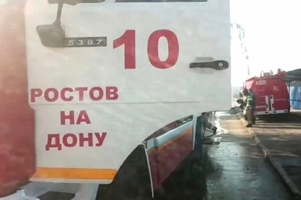    В Ростове утром 24 апреля загорелся дом в Нахичевани на площади 100 кв.м.