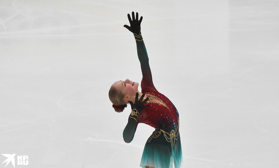    Вероника Яметова в своей яркой произвольной программе на Кубке Первого канала в Москве. Фото: Владимир Веленгурин, КП