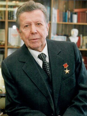 Академик Е.И. Чазов  (1929-2021)