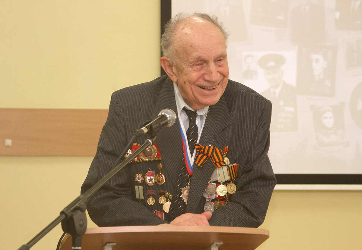 Александр Петренко