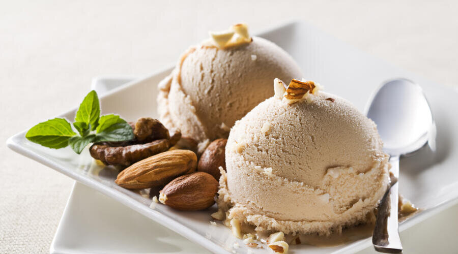    А не приготовить ли нам мороженое?