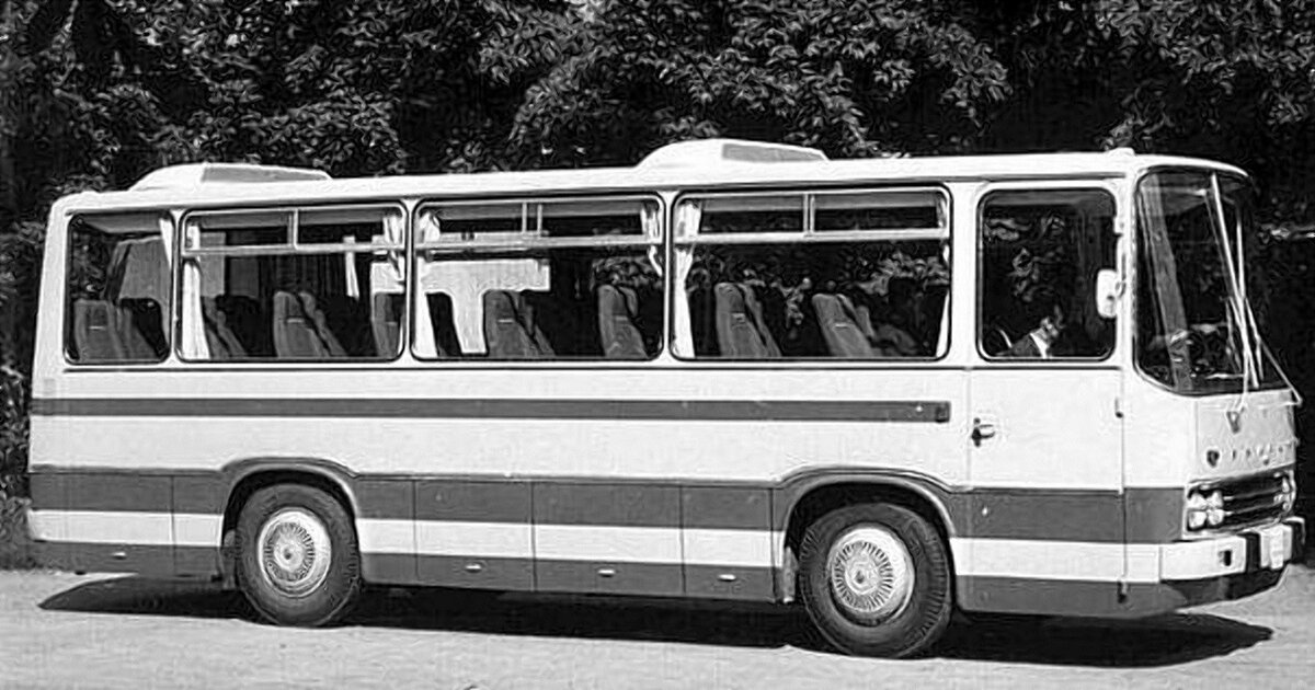 ▲ Ikarus 210