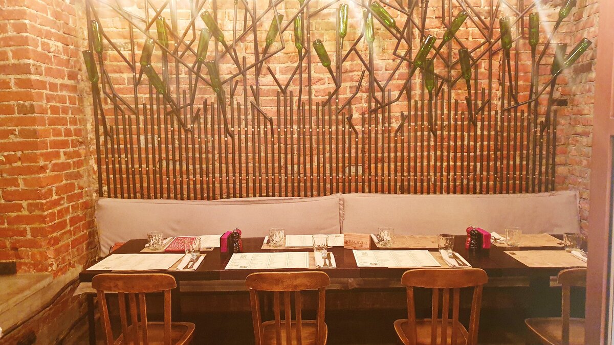 Наш уголок под сенью бутылочных деревьев