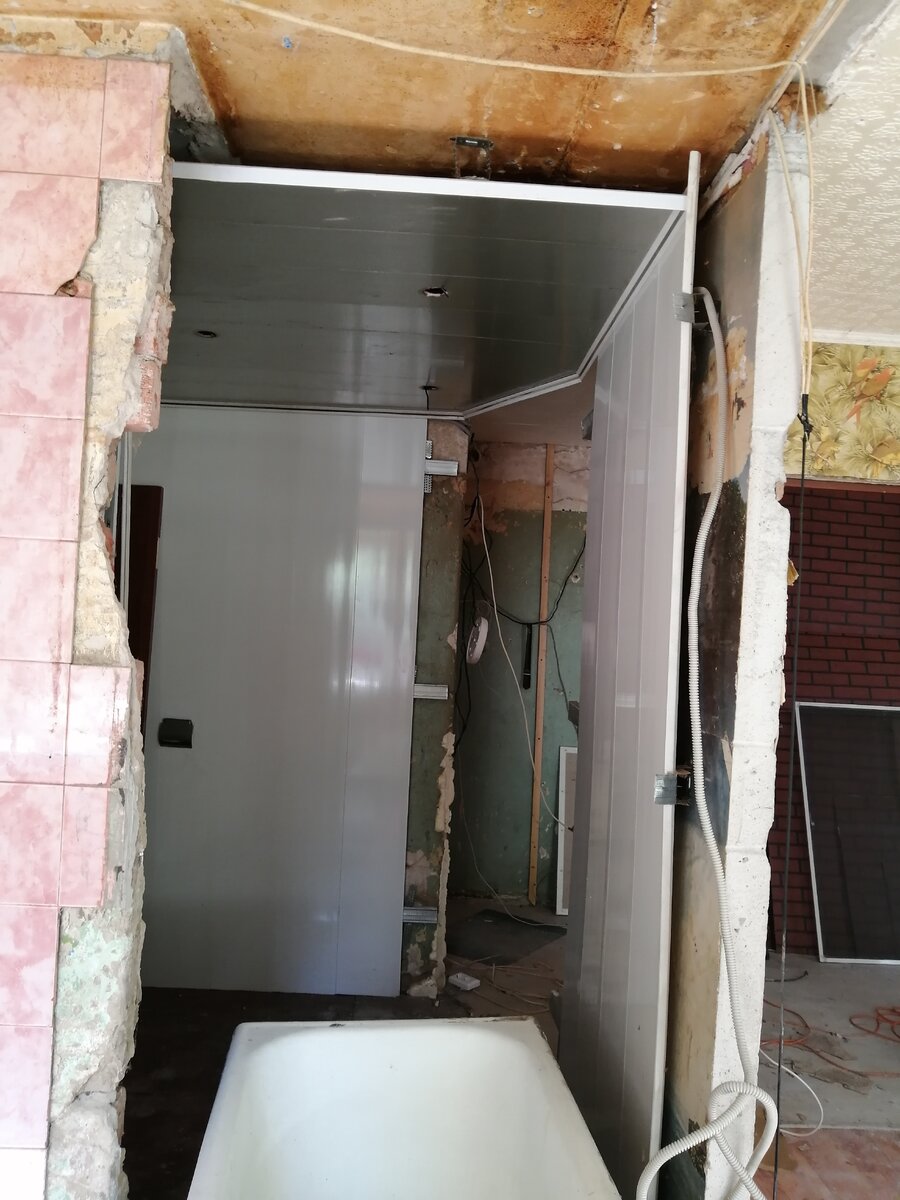 Установка панелей ПВХ с использованием направляющих