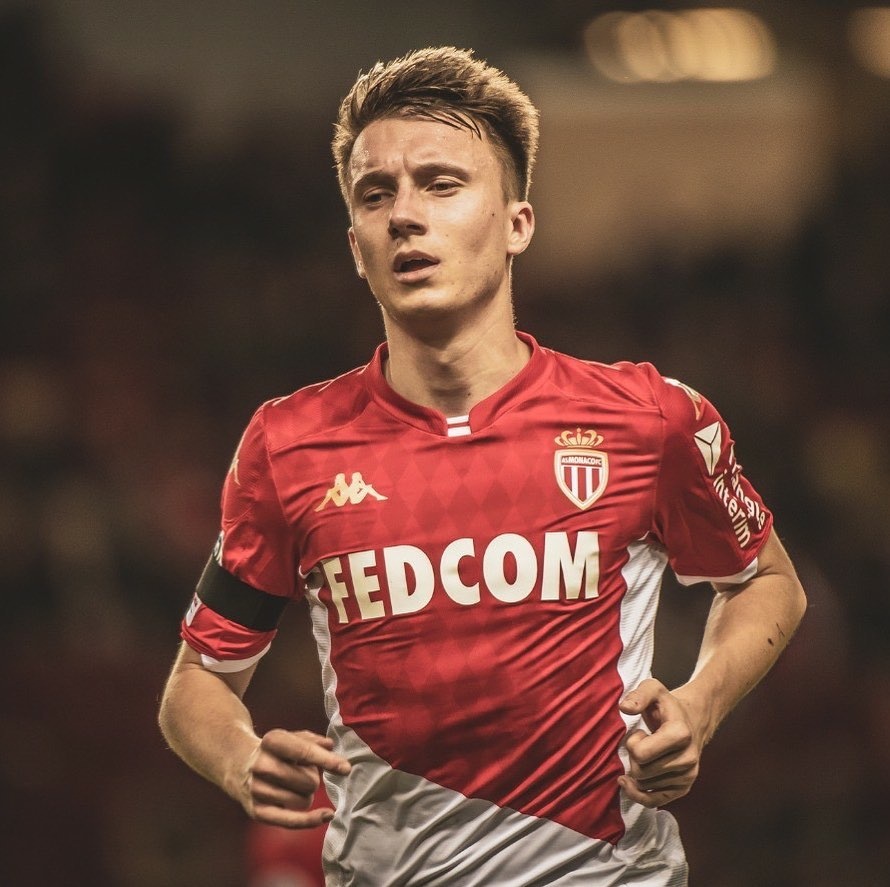 Instagram / alex_golovin17