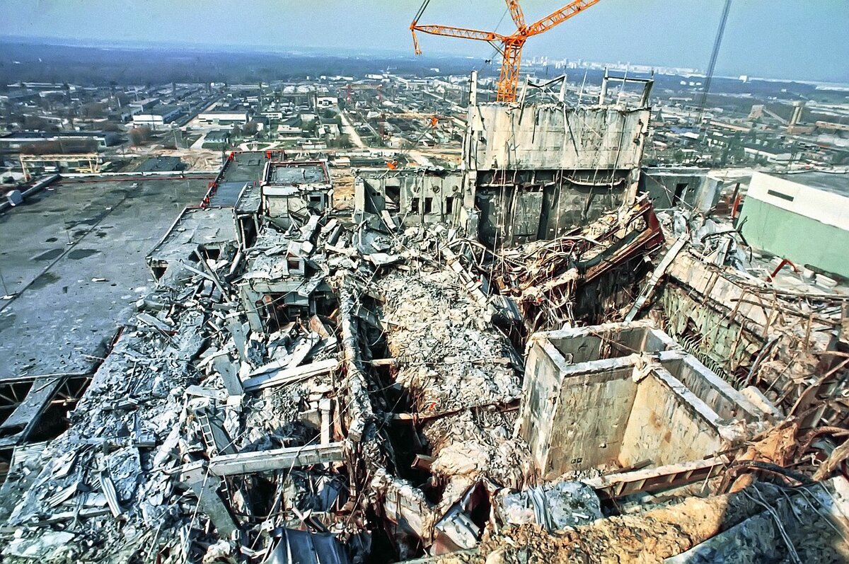 Разрушенный энергоблок ЧАЭС. Источник: yandex.ru