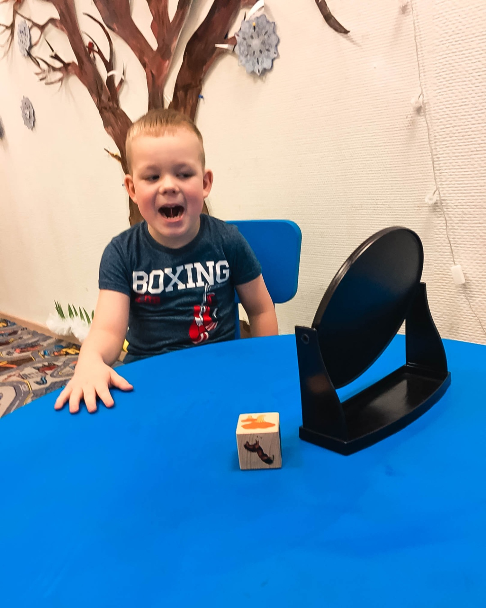 Артикуляционная гимнастика перед зеркалом