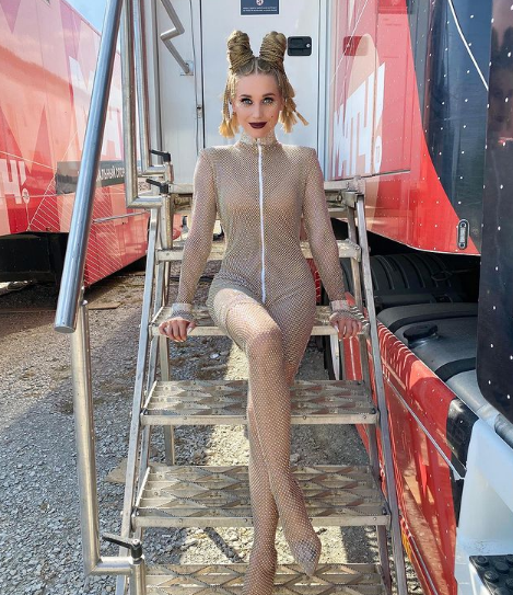 Фото из личной странички в инстаграм Кристины Асмус https://www.instagram.com/asmuskristina/