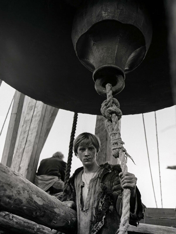 Новелла «Колокол» из фильма А. Тарковского «Андрей Рублёв»