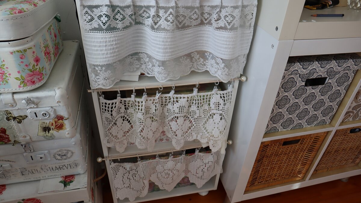 Листайте вправо 