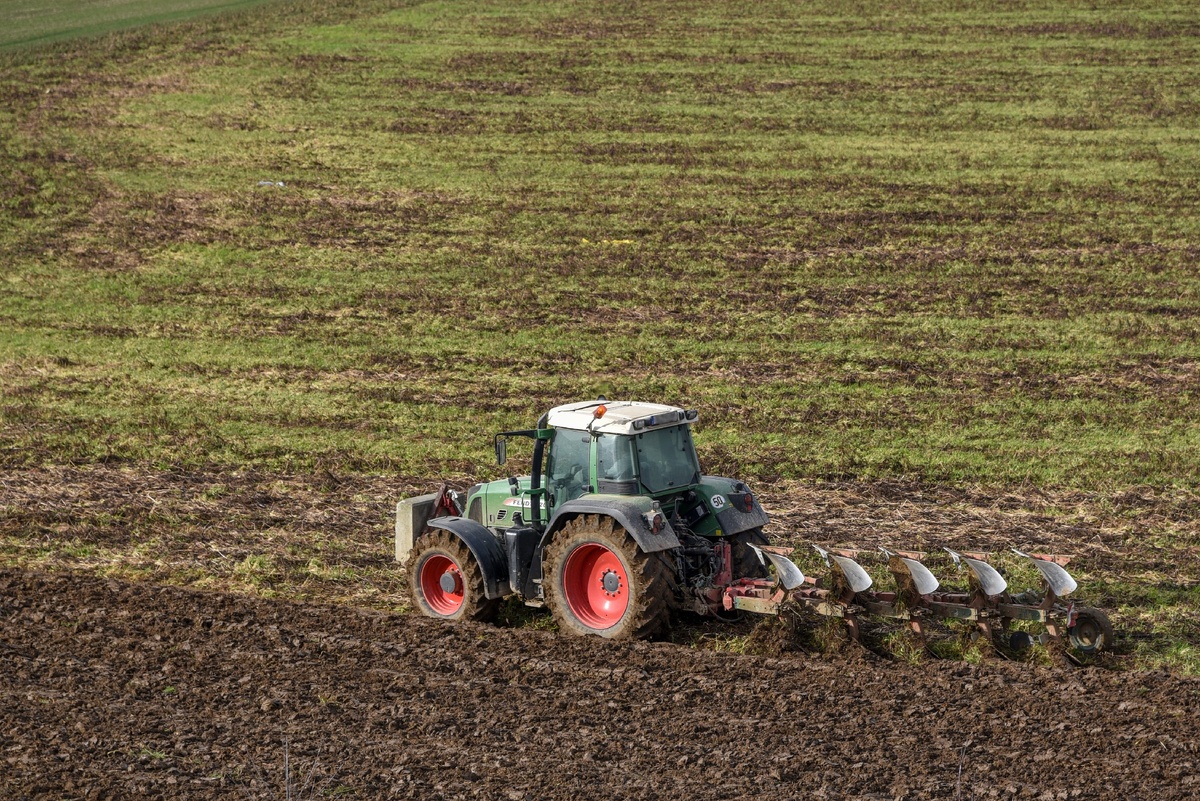 Fendt 820, Kverneland ED85
