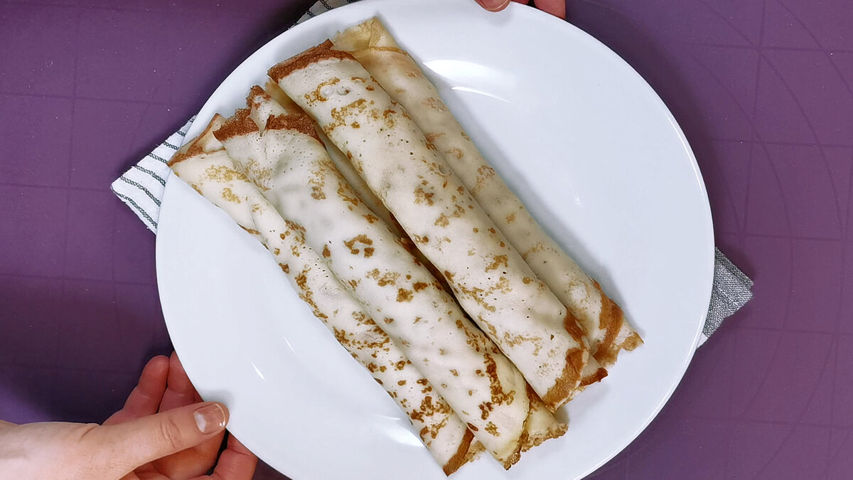Зажарку с солеными огурцами использую как начинку для блинов (и еще в двух вариантах для яиц и бутербродов)