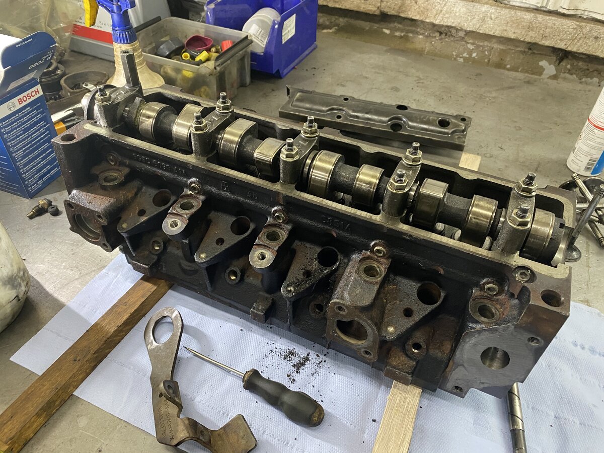 В таком состояние забрали ГБЦ Ford Tourneo Connect 1.8 TDi