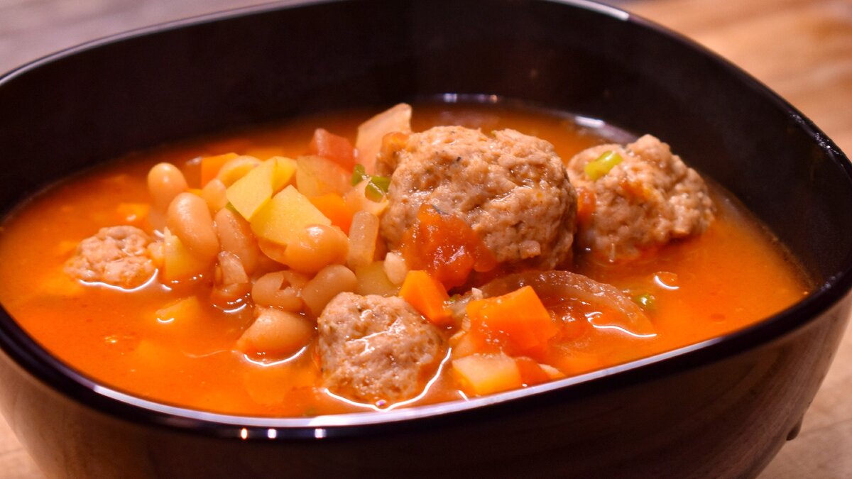 Суп с фрикадельками и клецками - рецепт с фото