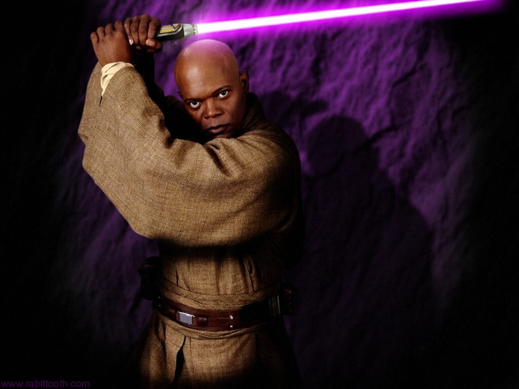 Mace windu. Мейс винду меч. Сэмюэл Джексон Звездные войны. Меч Мейс винду Звездные войны. Звёздные войны световой меч Мейса винду.