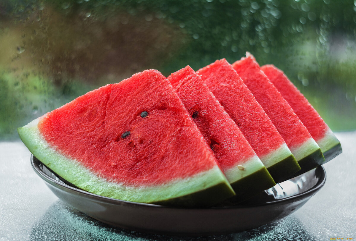 Никто не откажется от таких лакомых кусочков в разгар летней жары