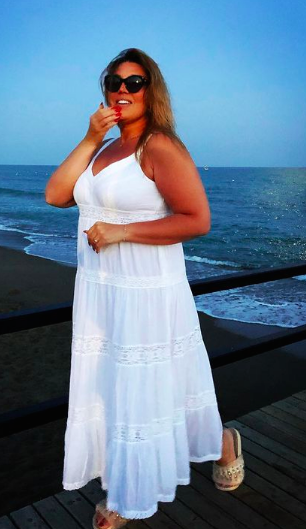 И легкий летний сарафан