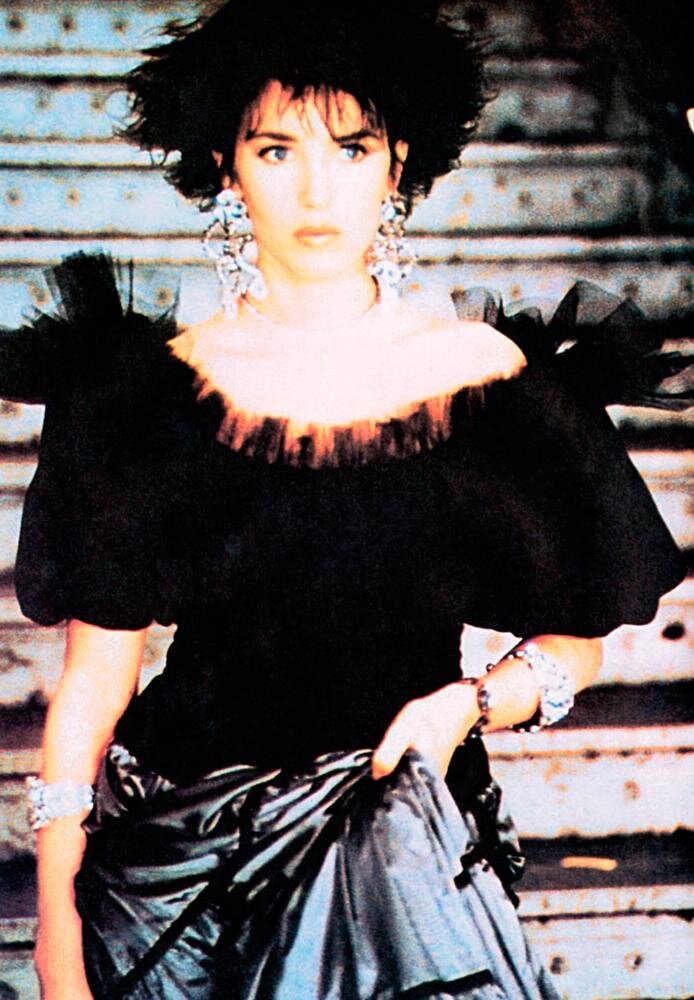 Изабель Аджани в роли Элен