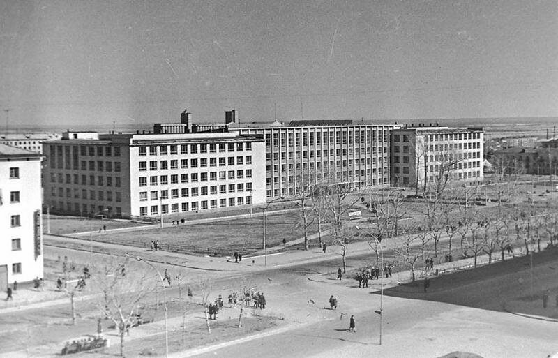 Политехнический институт бийск. Барнаул 1960 год политехнический институт. АЛТГТУ институты. Политех Барнаул корпуса. Политех в СССР Барнаул.