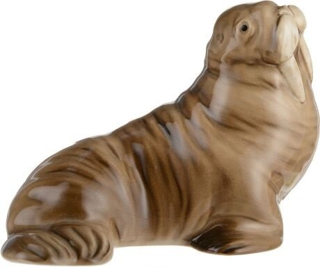 Скульптура Морж, автора Демидов В., фарфор, подглазурная роспись,  12 см.