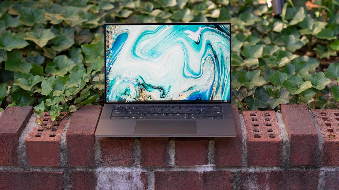 Dell XPS 15 доступен в двух версиях с разными экранами. Фото: Lori Grunin, cnet.com