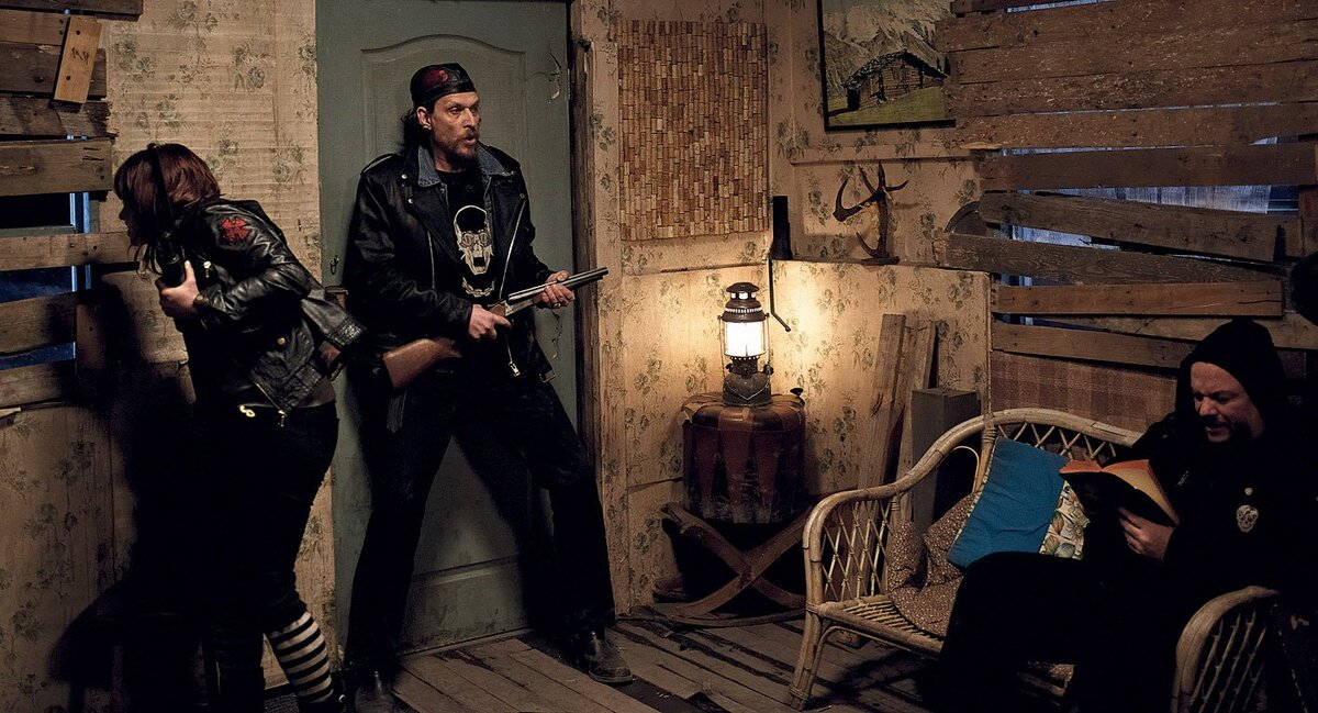 Кадр из фильма "Свора" (2009)