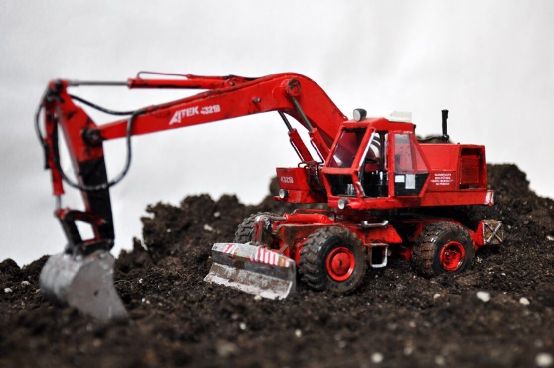 Экскаватор ЭО-4321Б из детства