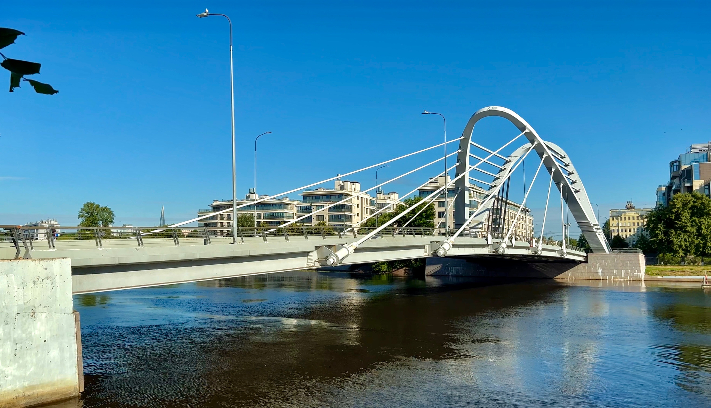 Прогулки по Петербургу. Лазаревский мост, набережная адмирала Лазарева,  Большая Зеленина улица.