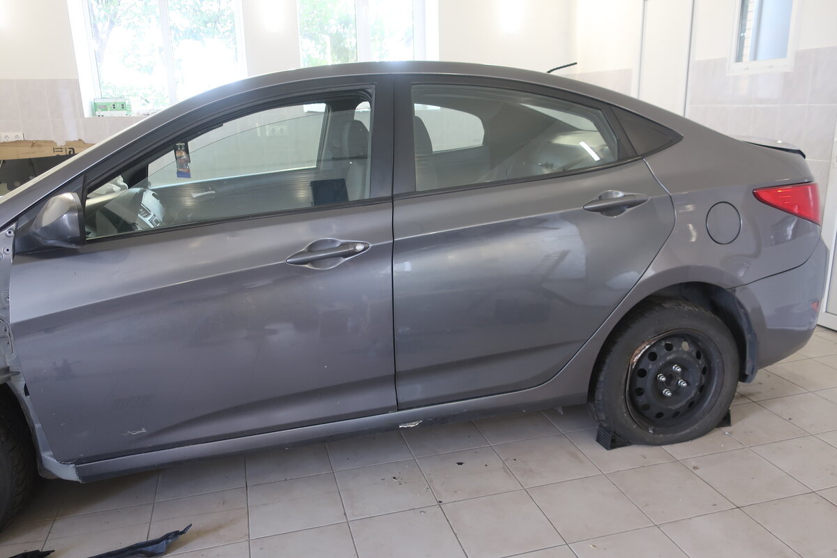 левая сторона Hyundai Solaris