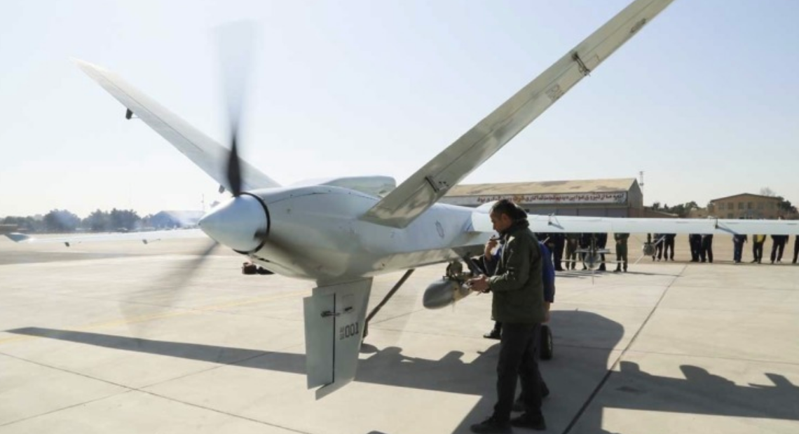 Первые снимки Kaman-22. Его отличают от других иранских дронов простота управления, невероятная дальность полёта и мощная номенклатура управляемого оружия, включая самонаводящиеся противотанковые ракеты. Фото агенства ИМАМПРЕСС