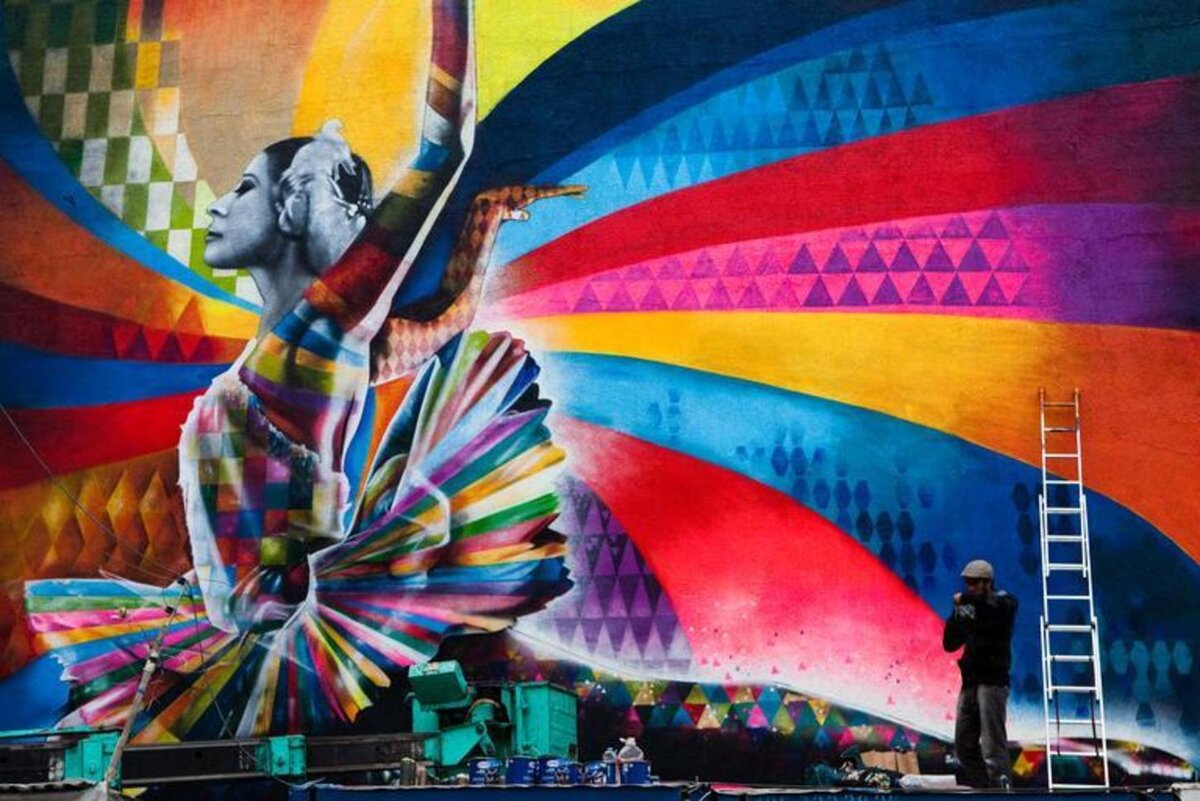 Эдуардо Кобра "Портрет Майи Плисецкой" (Москва, Большая Дмитровка)