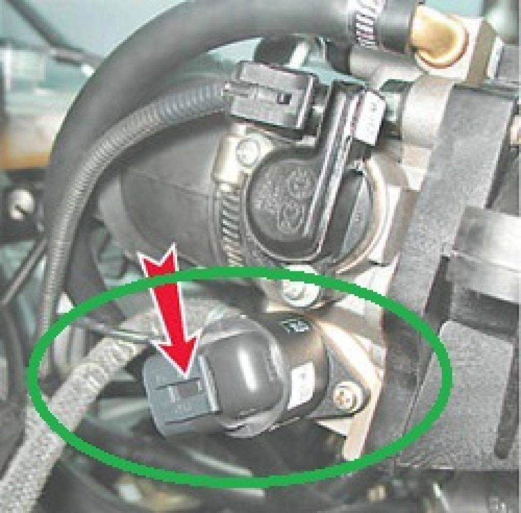 Почему троит двигатель ВАЗ 2112 инжектор. Разберем версию 16 клапанов. Мнение механика.