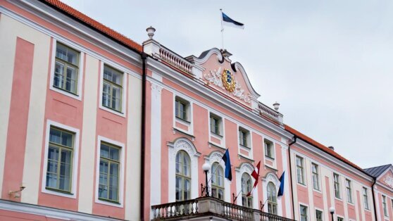    Эстонский парламент не принял закон о сносе советских памятников Анна Белая
