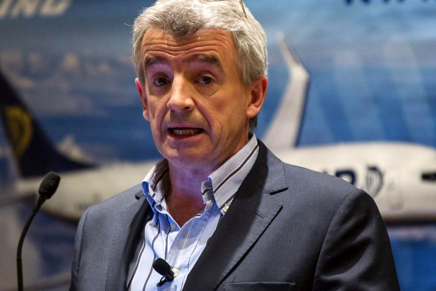 Майкл О’Лири (Michael O’Leary) , генеральный директор Ryanair, скрыто признаётся в собственных просчётах относительно готовности сотрудников работать в жёстких условиях и возможностях отдела персонала компании обеспечить бесперебойное снабжение кадрами при высоких показателях оттока