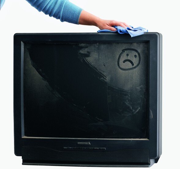 Телевизору тоже нужна чистка