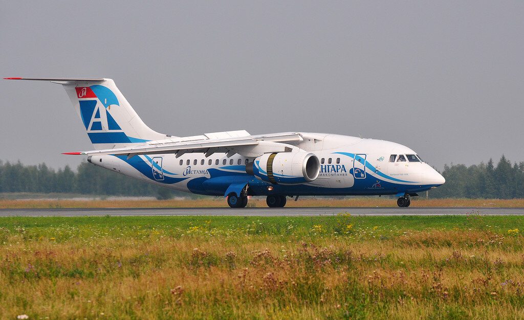 Самолеты челябинск. Ra-61711. АН 148-100 турбовинтовой. Новосибирск Челябинск самолет видео.