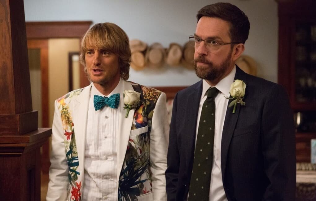 Открывает наш хит-парад фильм, снятый по классическим канонам американской комедии. Пошлые шуточки, приправленные нотками вульгарности и полного абсурда – о да, здесь этого хватает. Впрочем, режиссерский замысел не оставляет сценаристам других шансов, кроме как развивать мысли именно в направлении ниже пояса. Сюжет картины рассказывает нам о двух братьях, неформальная и эксцентричная мама которых внушила парням, что их отец будто бы умер. Что ж, было от чего женщине прибегнуть к такой тактике, поскольку по ходу фильма братья выясняют весьма щекотливые и интересные подробности о жизни мамаши, собственно и приведшие к их рождению. Героям предстоит выяснить, кто же все-таки их папа, и им точно будет, из кого выбирать. 
 