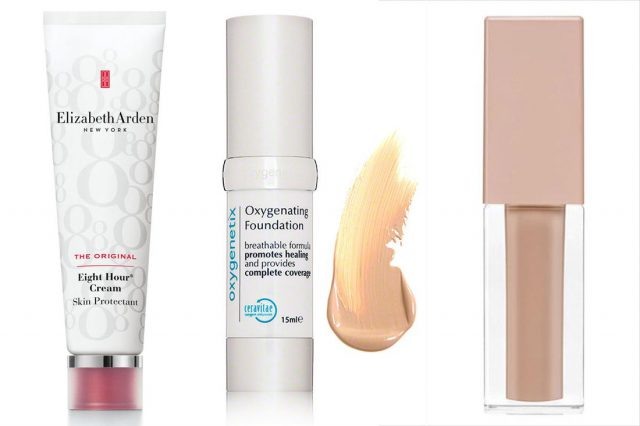 Еще Кортни наносит Консилер KKW(18$),  тональный крем с кислородом Oxygenetics(4400р)