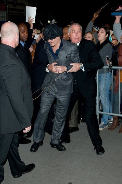 бывшие телохранители Джонни Депа подали на актера в суд