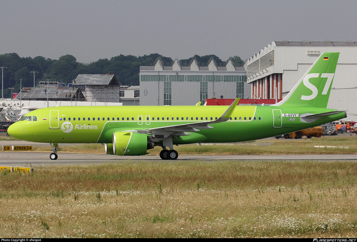 Авиакомпания сибирь s7 airlines. A320 Neo s7. Аэробус а 320 Нео с7. Airbus a320 s7. Самолёты s7 Airlines Авиапарк.