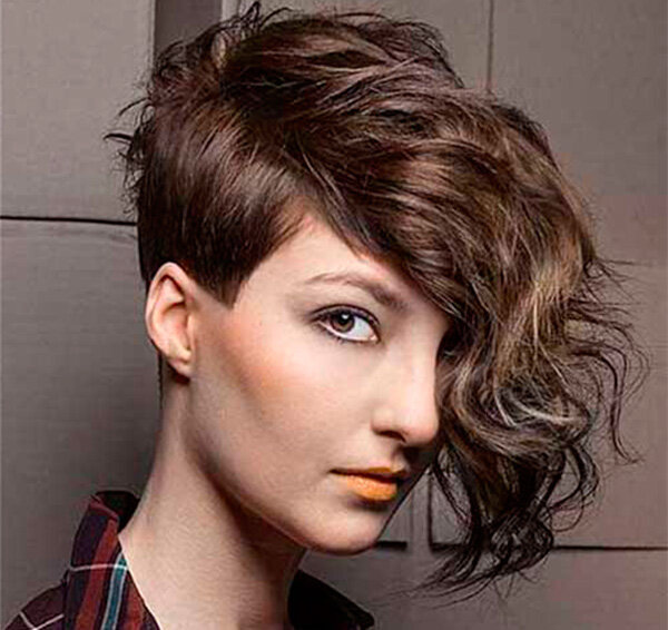 Стоковые фотографии по запросу Men haircut woman