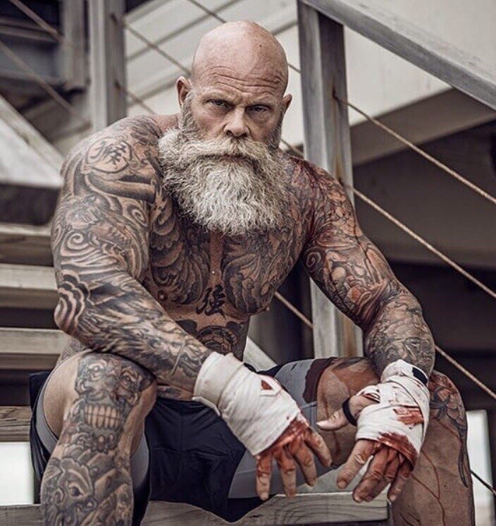 Мужчина с хорошим уровнем тестостерона