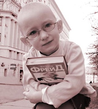 
 Каждый родитель считает своего ребенка самым одаренным. Но что на этот счет говорят врачи? Можно ли определить, будет ли ваш ребенок вундеркиндом? Вообще, современная наука не даст вам ответа на этот вопрос. Но существуют естественные признаки, по которым можно определить, что ваш ребенок гений.