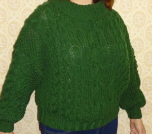 Пуловеры с широкими воротниками и свитера Рубан, связаные спицами
